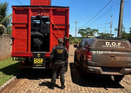 Veículo carregado com carga de pneus de caminhão é apreendido na BR-163
