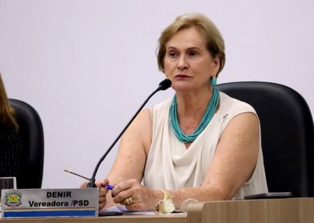 Professora Denir solicita limpeza da pista de caminhada na Av. Fermino Alves e reforma dos banheiros na praça de eventos