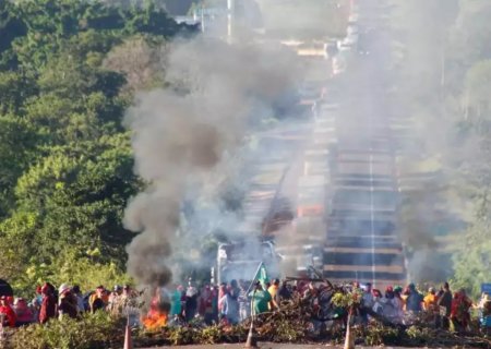 BR-163 é bloqueada por integrantes do MST