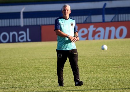 “Vamos buscar a vitória”: Técnico do Volta Redonda promete time ofensivo contra o Ivinhema Futebol Clube