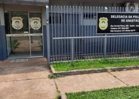 Acusada de mandar matar os pais em Anastácio já foi presa por tráfico de drogas em MS