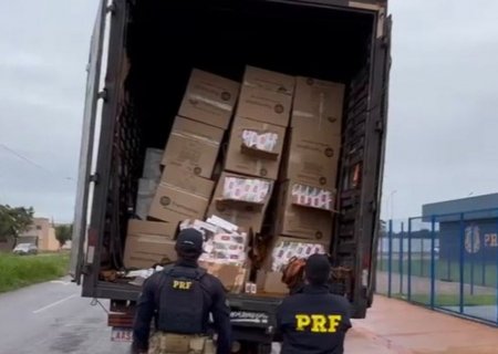 BATAYPORÃ: Caminhão de mudança escondia 50 mil maços de cigarros contrabandeados