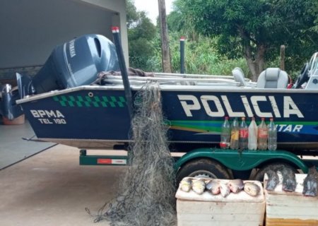 OPERAÇÃO TIRADENTES:  PMA apreende 42 kg de pescado ilegal e redes no Rio Ivinhema