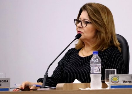 Ivonete Mendonça solicita providências para reforma da Escola Agrícola e limpeza urgente de terrenos baldios no município
