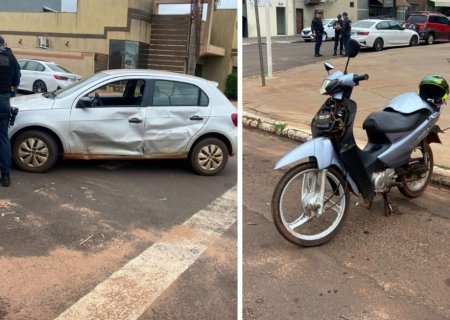IVINHEMA: Acidente entre carro e moto deixa jovem ferido na Avenida Brasil