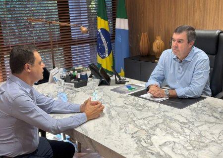 Menos impostos: governador define subsídio para baixar preço do diesel em MS