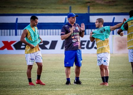 Ivinhema F.C. entra em campo hoje diante da equipe do Uberlândia pela Série D