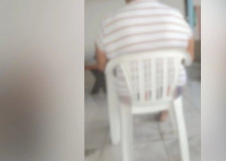 Idosa é pedida em namoro por rapaz de 26 anos e abandonada após compra de 2 iPhones em MS