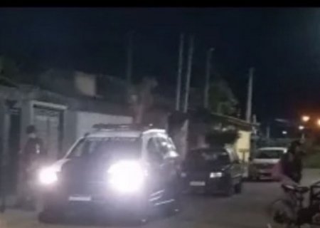 Homem morre baleado pela polícia após tentar atacar pai idoso com faca