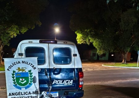 ANGÉLICA: Polícia militar conduz jovem a delegacia após flagrar motocicleta com sinal identificador adulterado