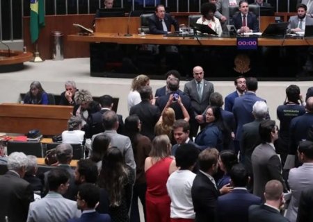 Câmara aprova, em primeiro turno, PEC do fim da escala 6x1