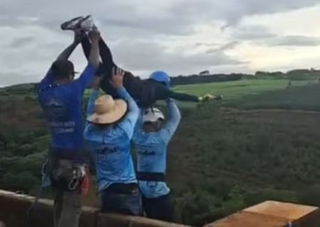 Responsáveis não sabem explicar por que jovem estava sem cordas