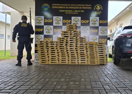 Adolescente é apreendido com mais de 350 kg de maconha em estacionamento de shopping