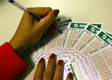 Mega-Sena acumula e prêmio vai para R$ 16 milhões; veja números