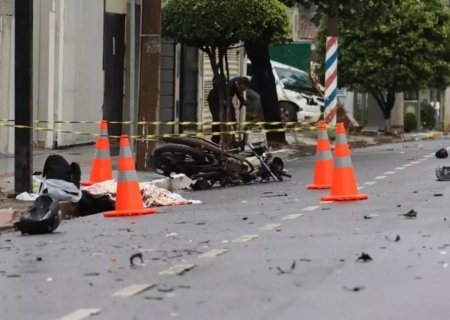 Motociclista morre após colidir com caminhonete no Centro