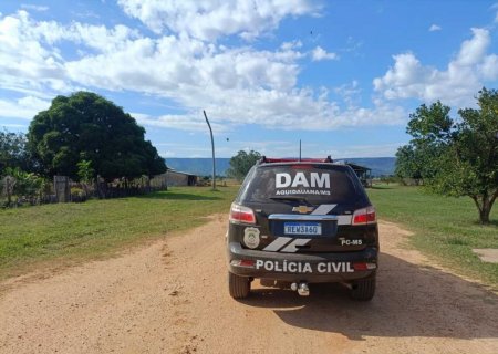 Homem é preso após ameaçar companheira, destruir celular e tentar fugir 