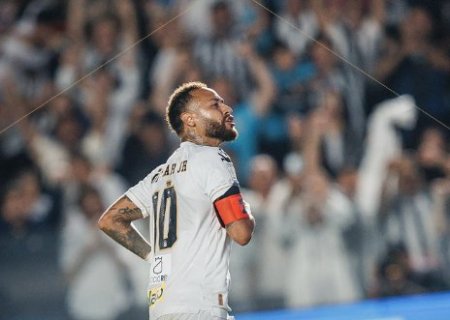 Neymar brilha com dois gols, mas Santos vacila e só empata