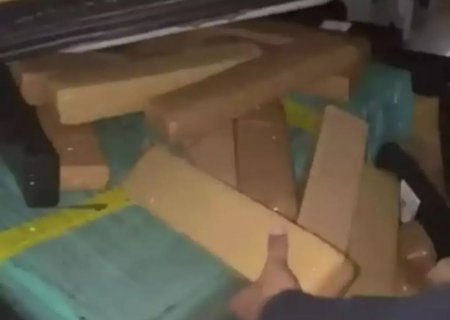 Estudante de Medicina tenta fugir e é pego com 570 kg de maconha