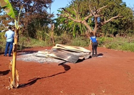 Jovem morre carbonizado após incêndio destruir casa na Reserva Indígena de Dourados