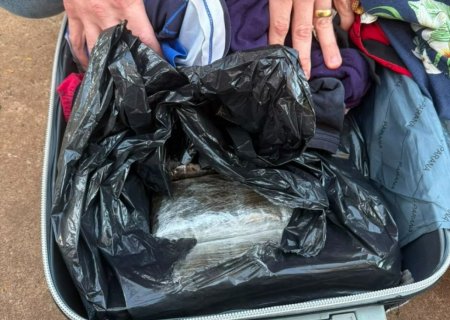 Passageiro foge de fiscalização em rodoviária e acaba preso com haxixe