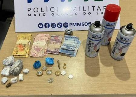Dupla é presa por tráfico de drogas, pichação e apologia ao crime 