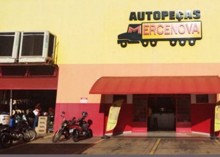 Mercenova celebra 34 anos com sorteio e premia clientes em várias filiais