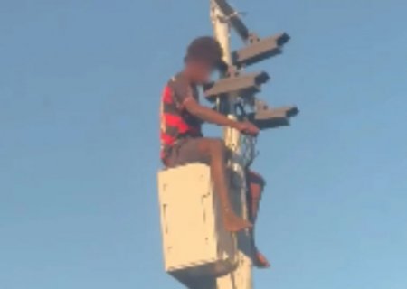 Homem é flagrado furtando cabos de radar em MS