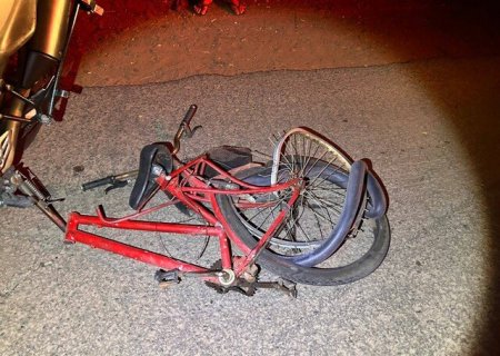 Ciclista haitiano morre atropelado às margens de rodovia e caminhoneiro foge em MS