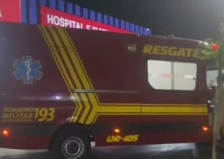 Jovem é socorrido em estado grave após ser esfaqueado 3 vezes