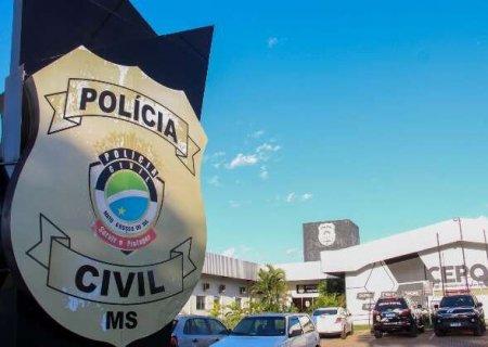 Prisão por estupro tem cerco à PM e mulher atingida com bala de borracha
