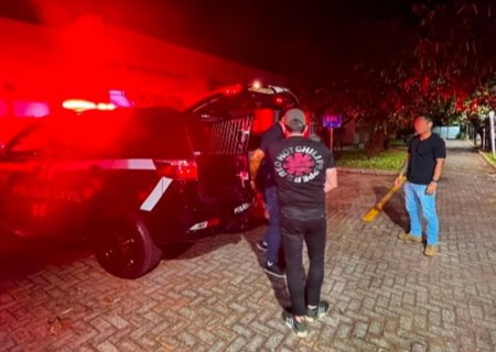 Jovem é vítima de violência sexual após tentar ajudar amigo embriagado