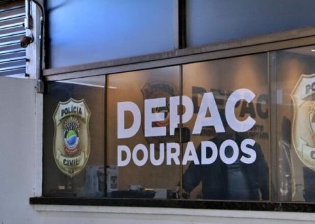 Idoso tem celular furtado após levar 'garota de programa' para casa