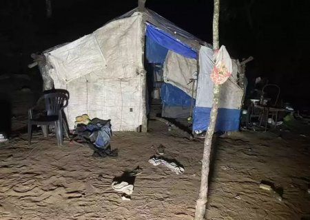 Mãe de bebê morto em ataque com foice sobrevive, mas fica cega