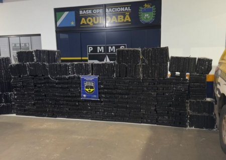 Adolescente é apreendido conduzindo veículo com 1,1t de maconha