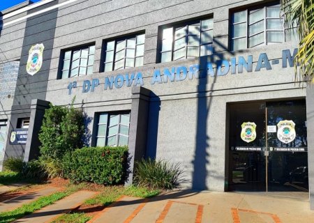 NOVA ANDRADINA: Carro rebaixado é encontrado abandonado às margens de via e levado para delegacia