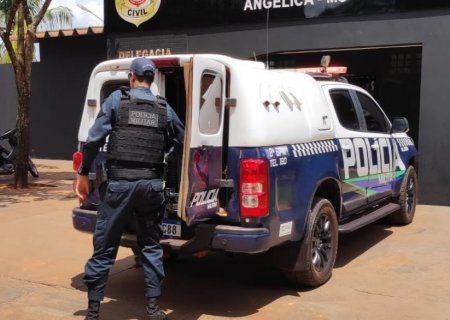 ANGÉLICA: Homem ignora medida protetiva, vai ao trabalho de jovem e acaba conduzido pela PM