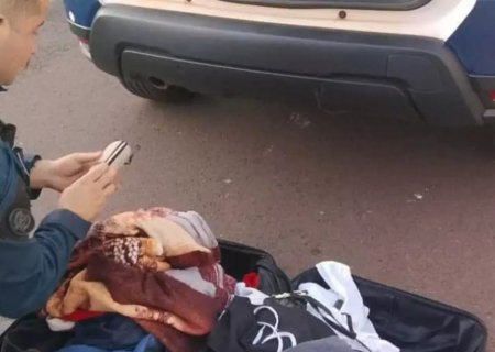 Ladrão arromba residência e leva joias, eletrônicos e pistola