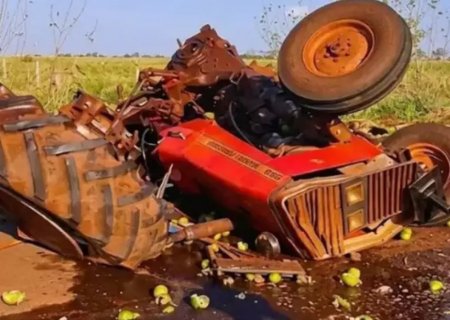 Mulher morre após trator ser atingido por carreta na rodovia