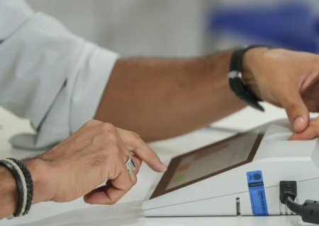 Eleitores vão às urnas hoje para escolher o presidente do país