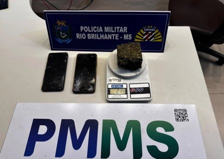 Casal é preso durante cumprimento de mandados e polícia apreende maconha em Rio Brilhante