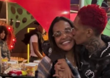 Mãe do rapper Oruam é presa em operação da PF contra esquema de internet ligado à facção criminosa