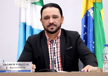 Vagner Policia solicita sistema de irrigação e drenagem para o gramado do Estádio Saraivão