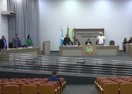IVINHEMA: Prefeito Juliano Ferro sofre primeira derrota na Câmara com veto derrubado por 9 a 1