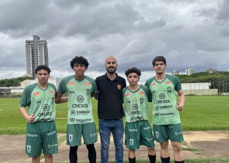 Dois atletas de Ivinhema e dois de Dourados participam de avaliação no Maringá Futebol Clube