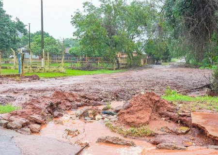 NOVA ANDRADINA: Chuvas intensas superam 205 mm e causam estragos no município